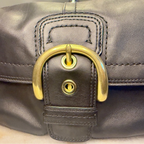 Vintage Coach Soho Leather Flap Shoulder Bag Black Brass Buckle